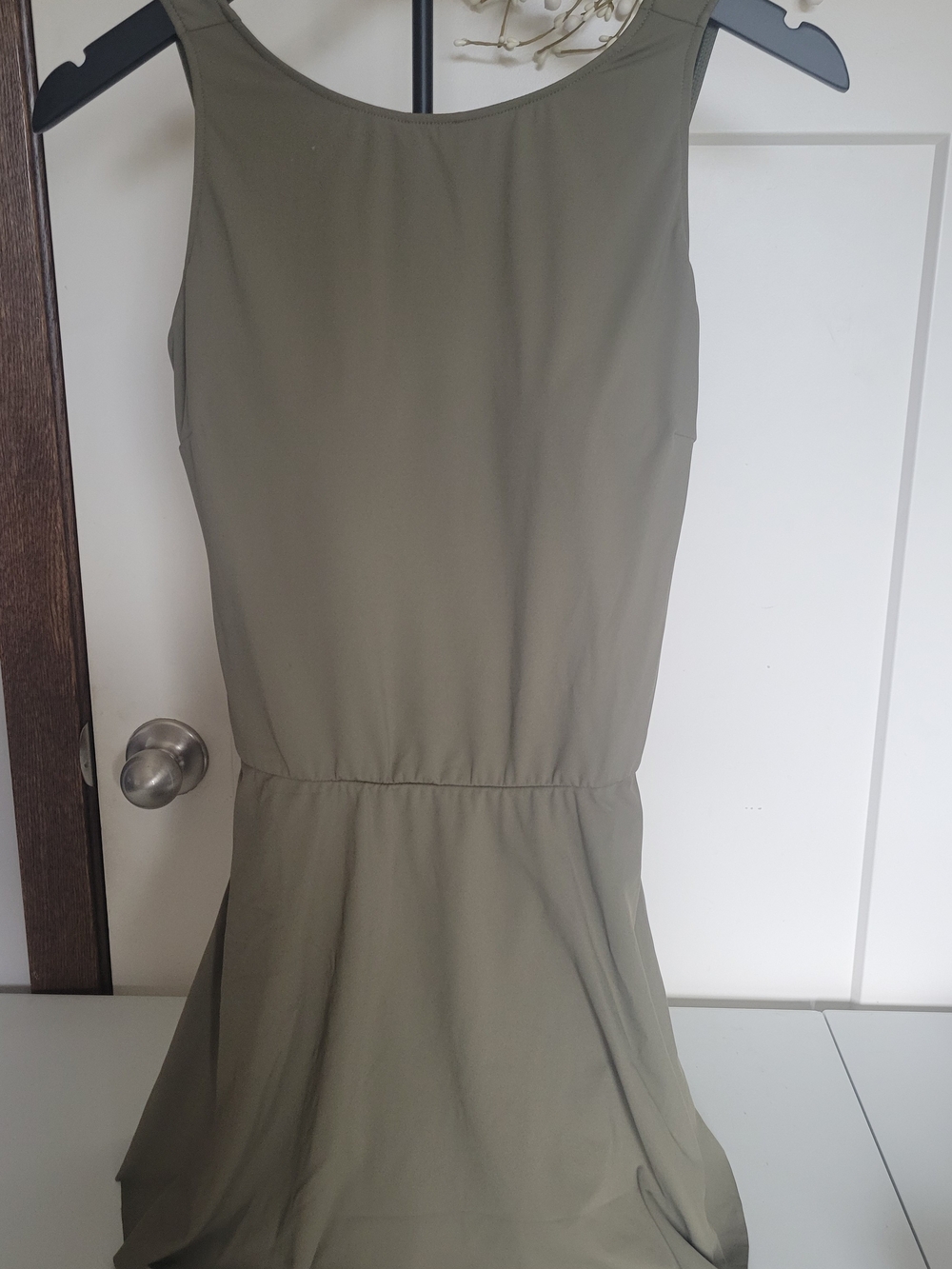 HALARA Olive Green Sleeveless Fit & Flare Dress
